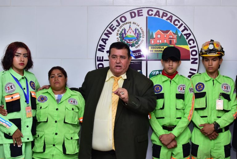 Escuela de Manejo EDEM S.A. de C.V. promueve la seguridad vial junto a Cuerpo de Salvamento y Rescate